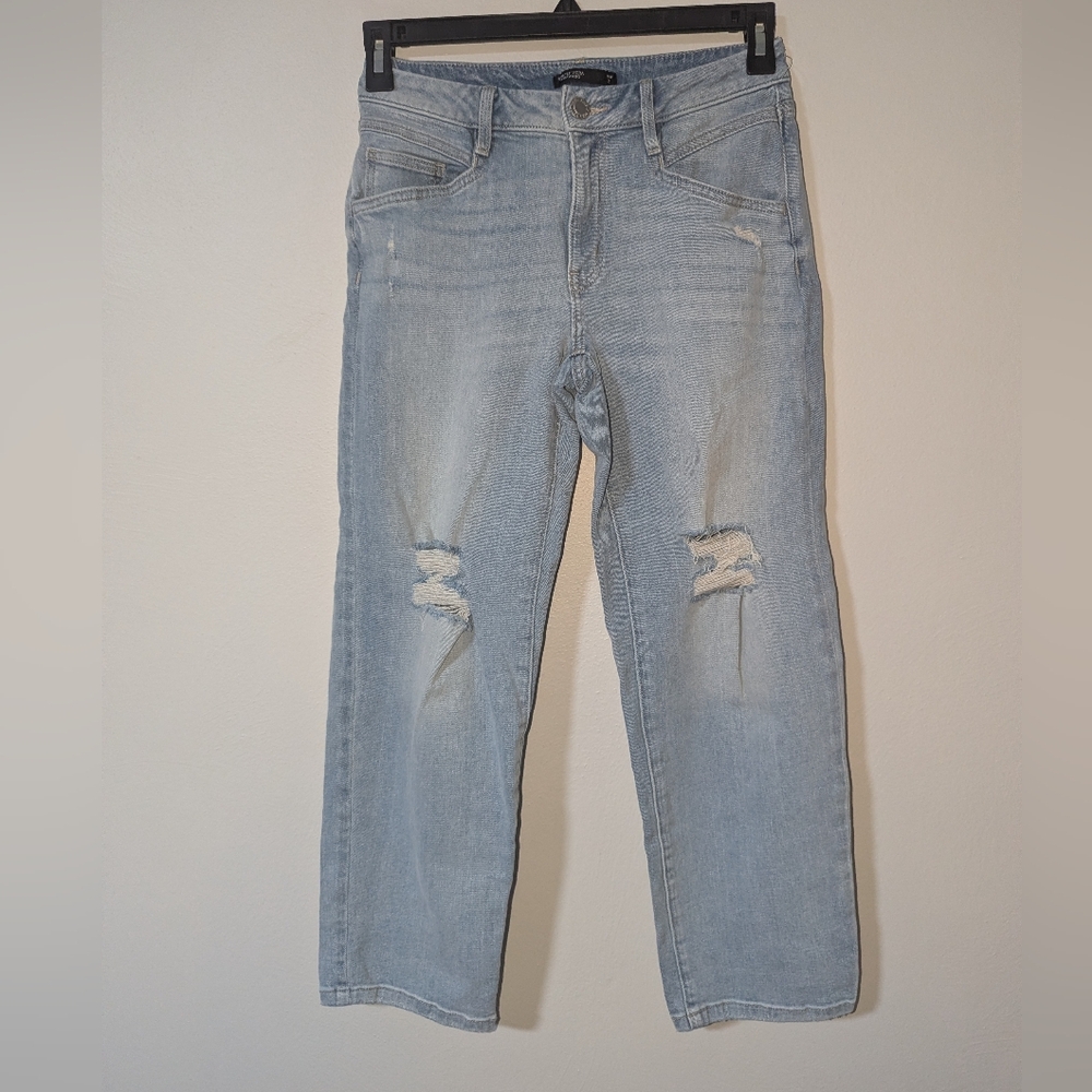 2 Simply Vera Vera Wang Light Wash Distressed Straight Leg Crop